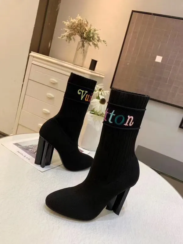 High Quality  LUV BOOTS 018