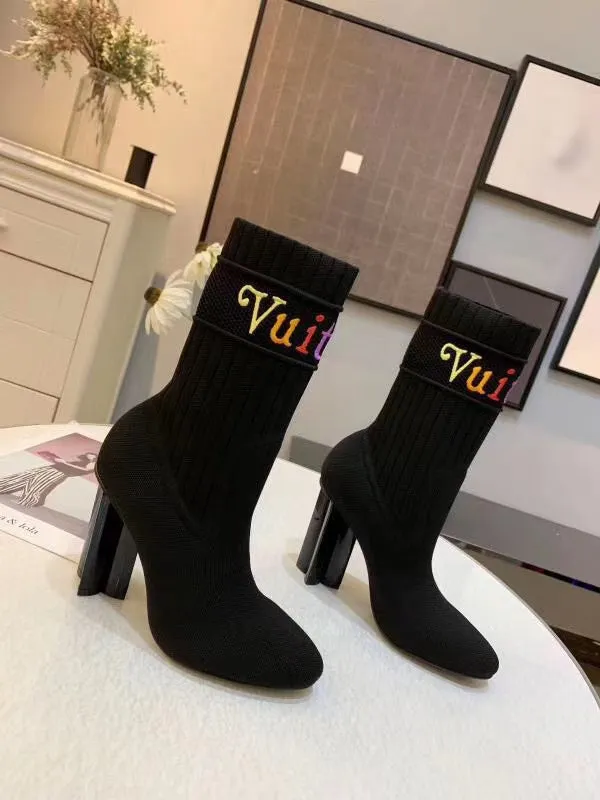 High Quality  LUV BOOTS 018