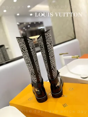 High Quality  LUV BOOTS 027