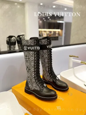 High Quality  LUV BOOTS 030