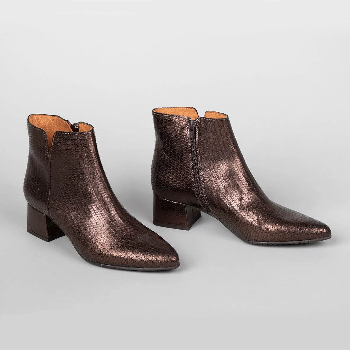 Leisel Dark Brown